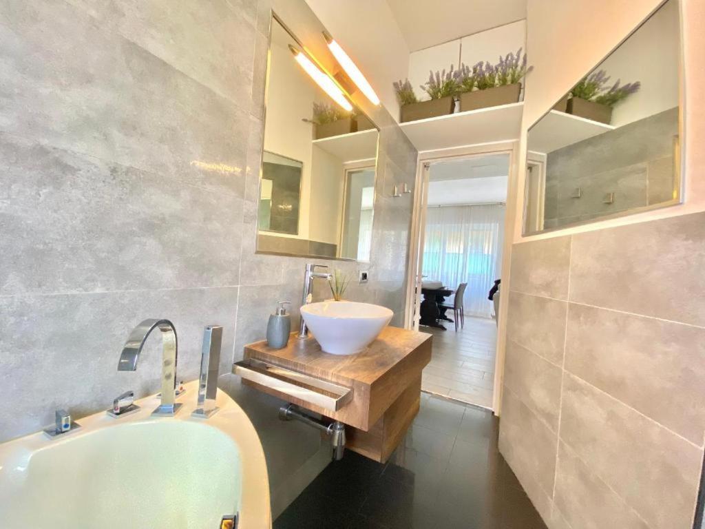 Bocconi Home, Moderna Ed Elegante, Spazioso E Luminoso, Con Due E Due Bagni Appartamento Milano