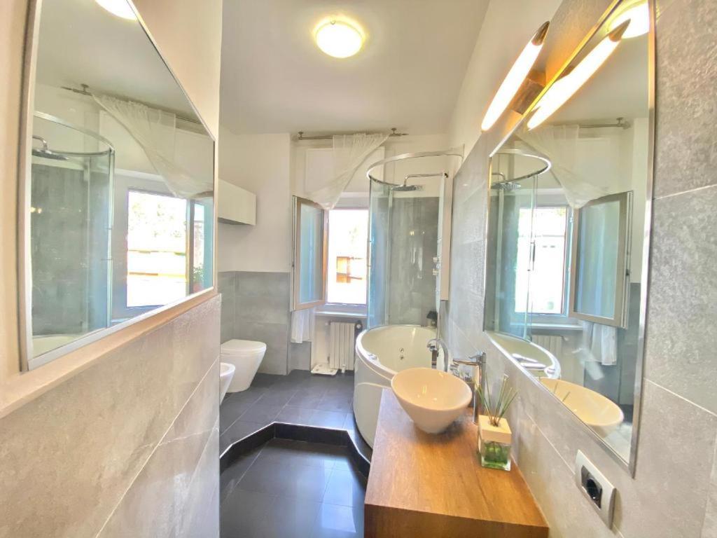 Bocconi Home, Moderna Ed Elegante, Spazioso E Luminoso, Con Due E Due Bagni * Milano