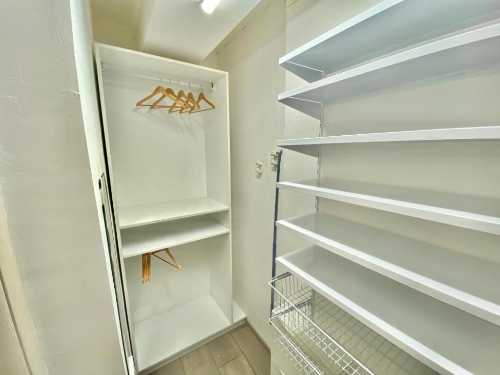 Bocconi Home, Moderna Ed Elegante, Spazioso E Luminoso, Con Due E Due Bagni * Milano