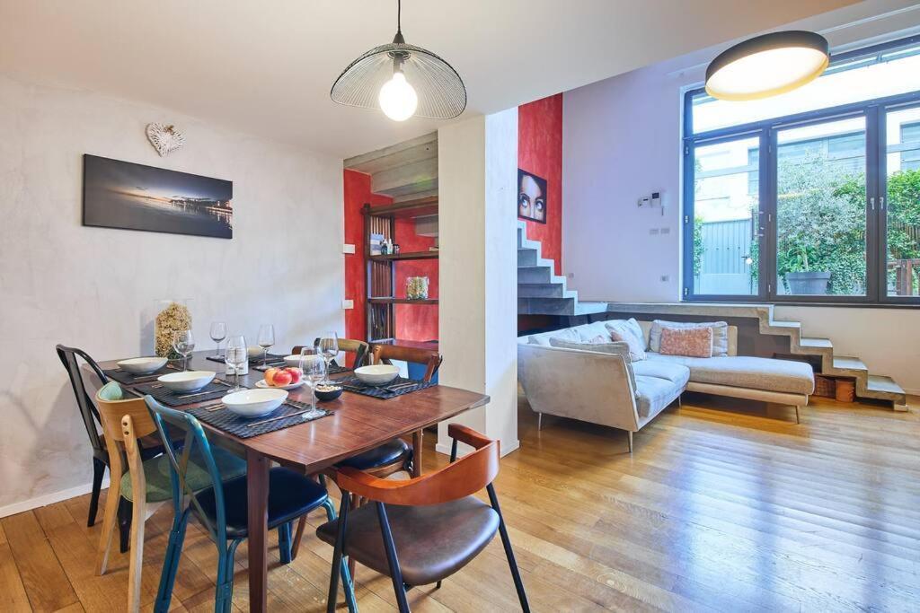 Ampia Casa Indipendente Con Giardino Privato Leilighet Milano