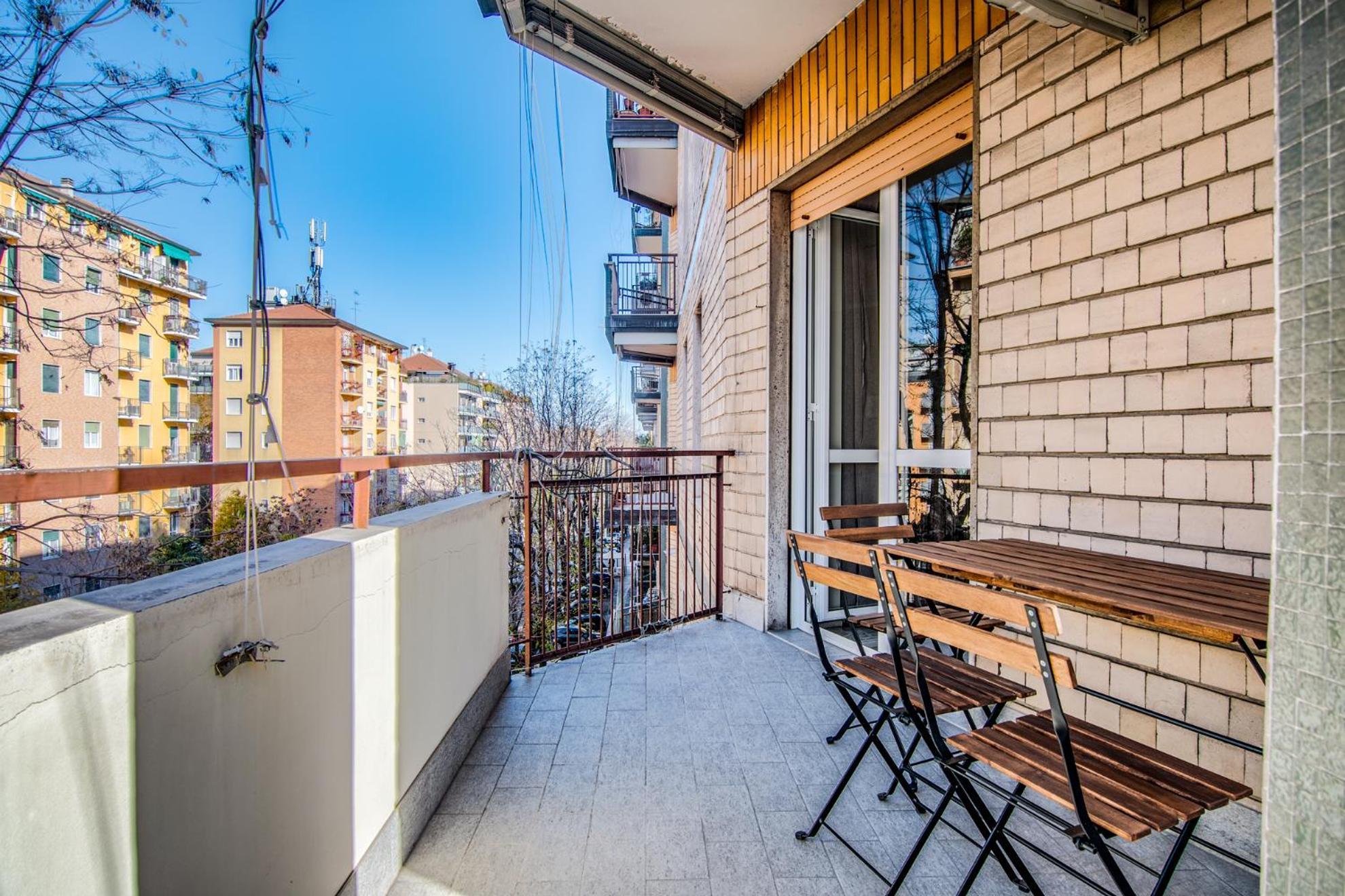 Appartement Via Morgantini 5 Pax Wi-fi Milaan