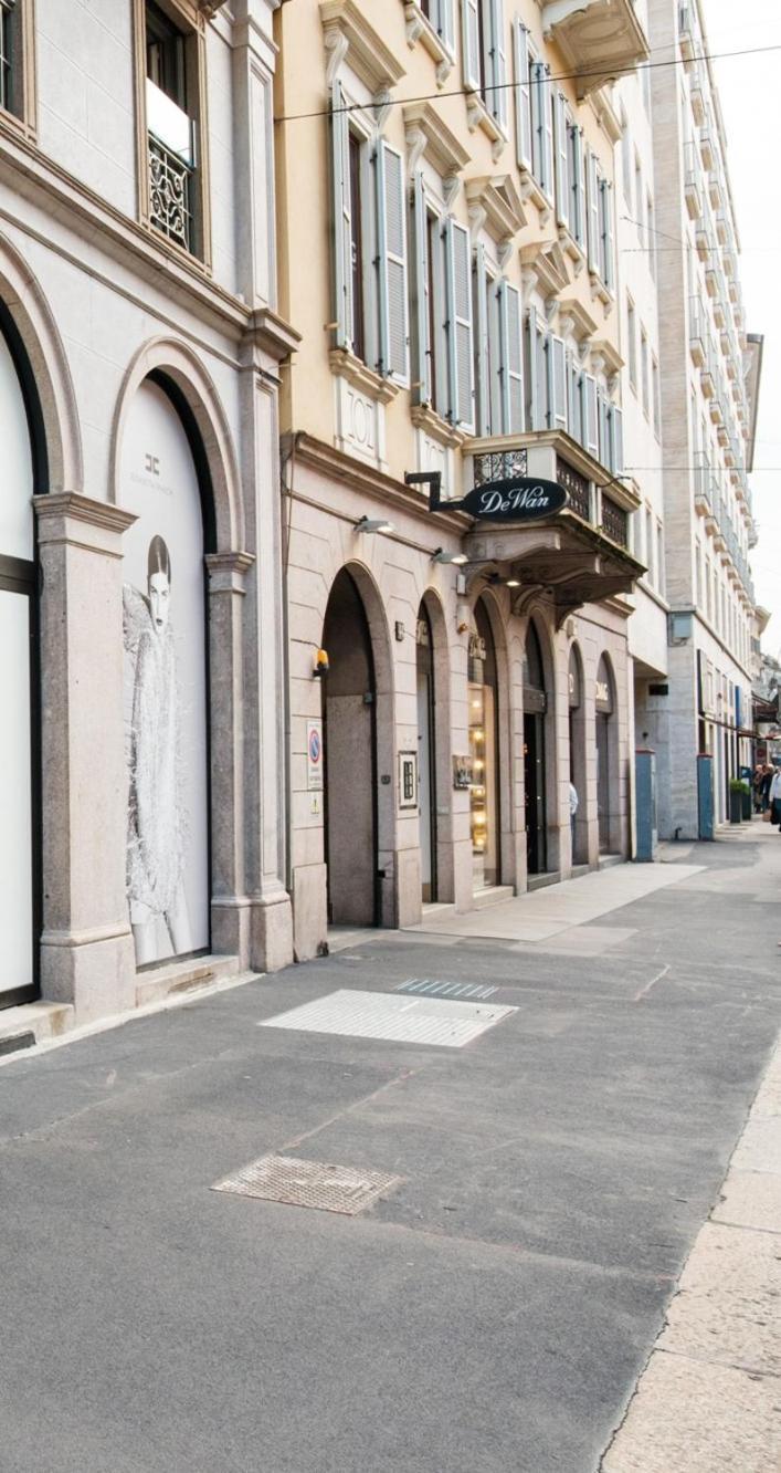 Manzoni 44 * Milano