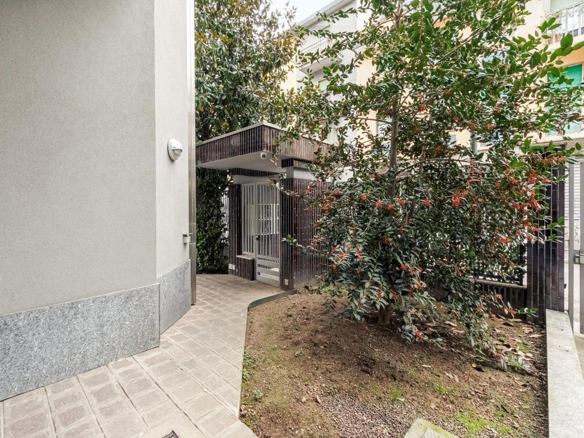 Appartement Candiani F2 Trilocale 2 Livelli Milaan