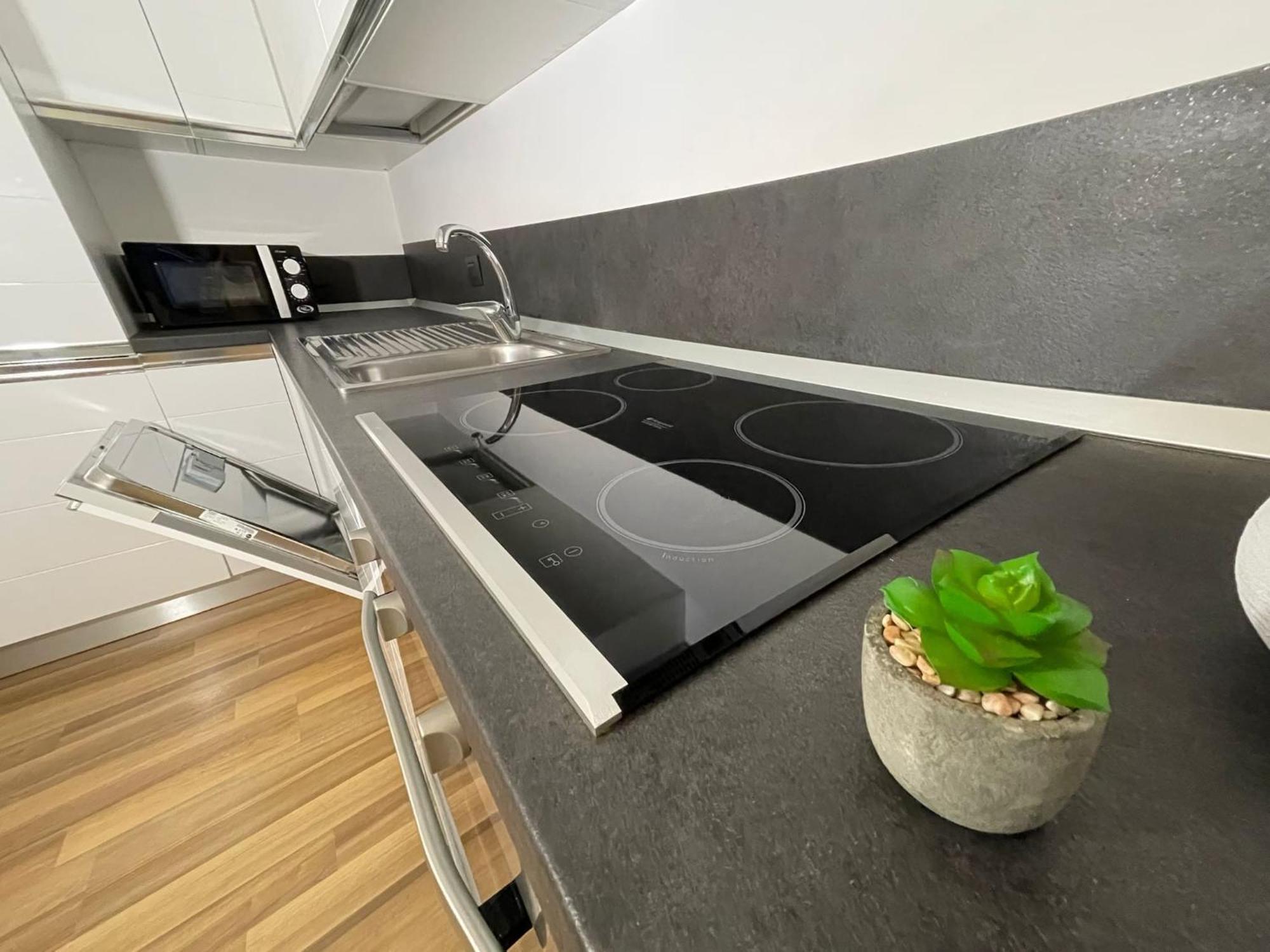 Spacious With Terrace * Milano