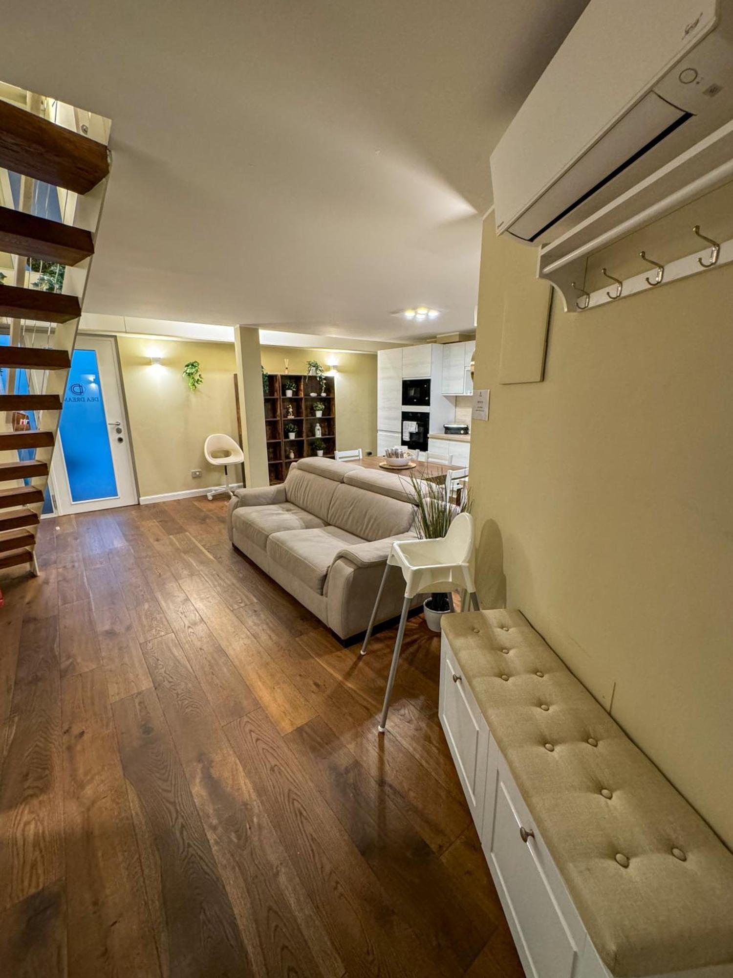 Dea Dreams - Lofty Marghera Casa vacanze