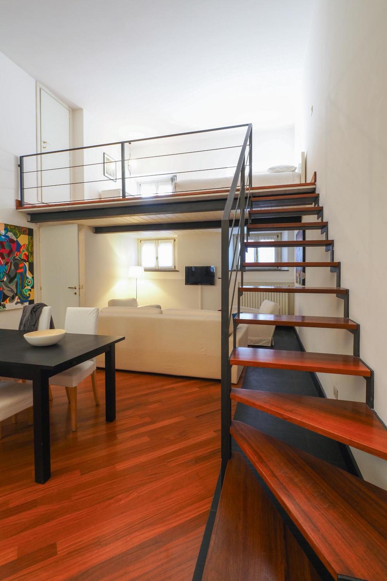Lejlighed Enchanting Loft Between History And Tranquility