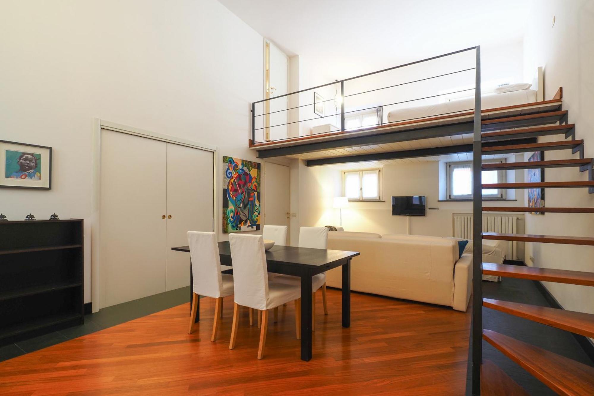Enchanting Loft Between History And Tranquility Lejlighed