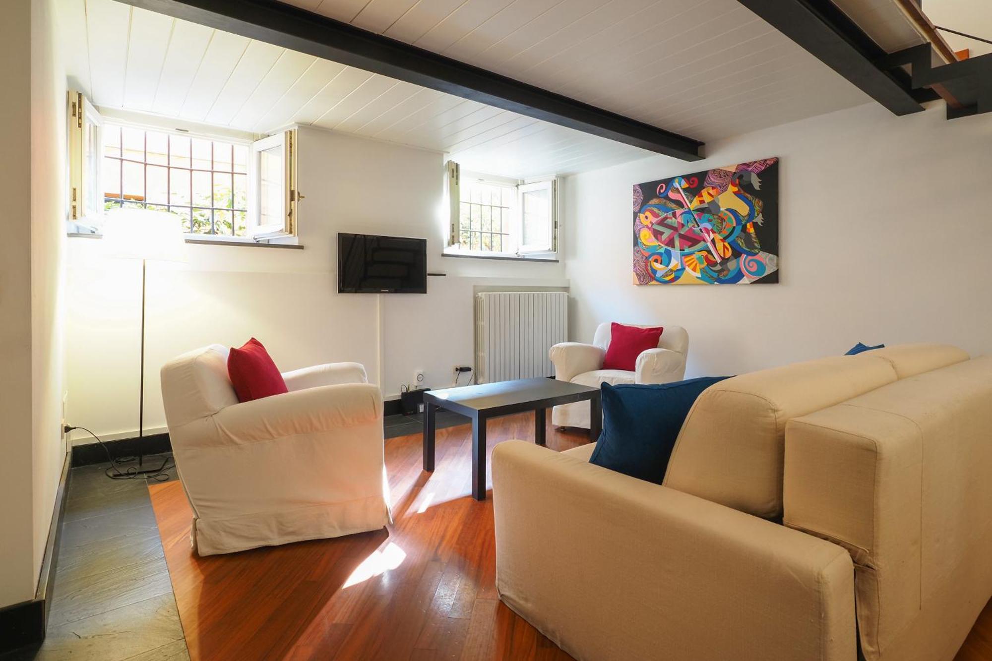 Lejlighed Enchanting Loft Between History And Tranquility