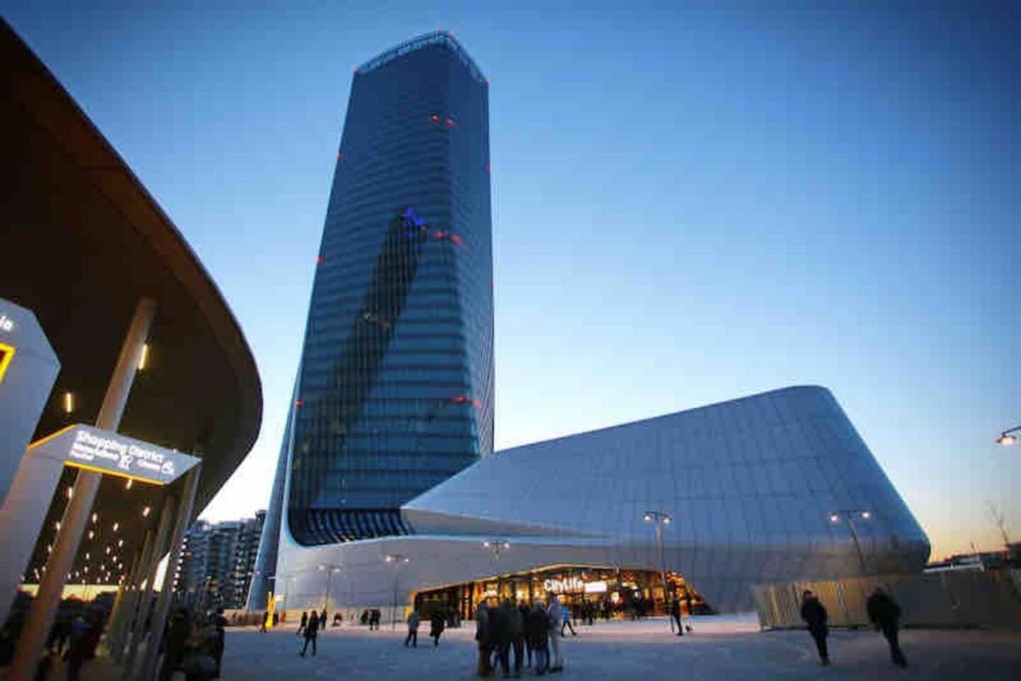 Under The Stars, Life Milano, Corso Sempione * Milaan