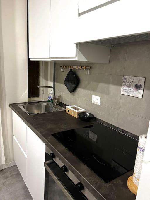 Appartamento 10 Min Da Navigli E Centro, Nuova E Luminosa Oasi 1p