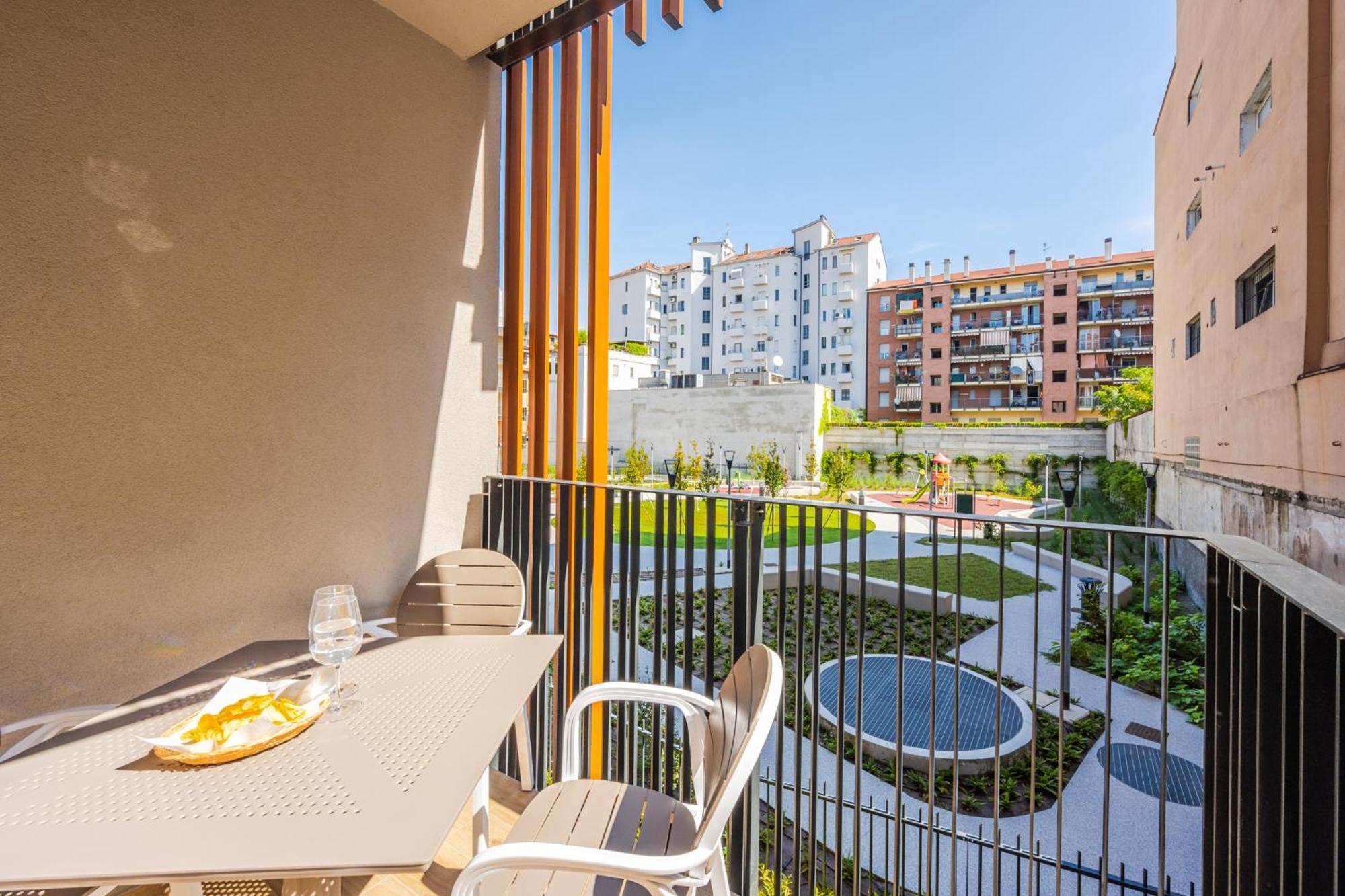 Appartamento Moderno Con Terrazza & Palestra Milano