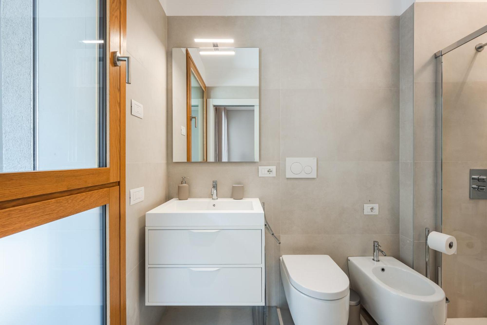 Moderno Con Terrazza & Palestra *