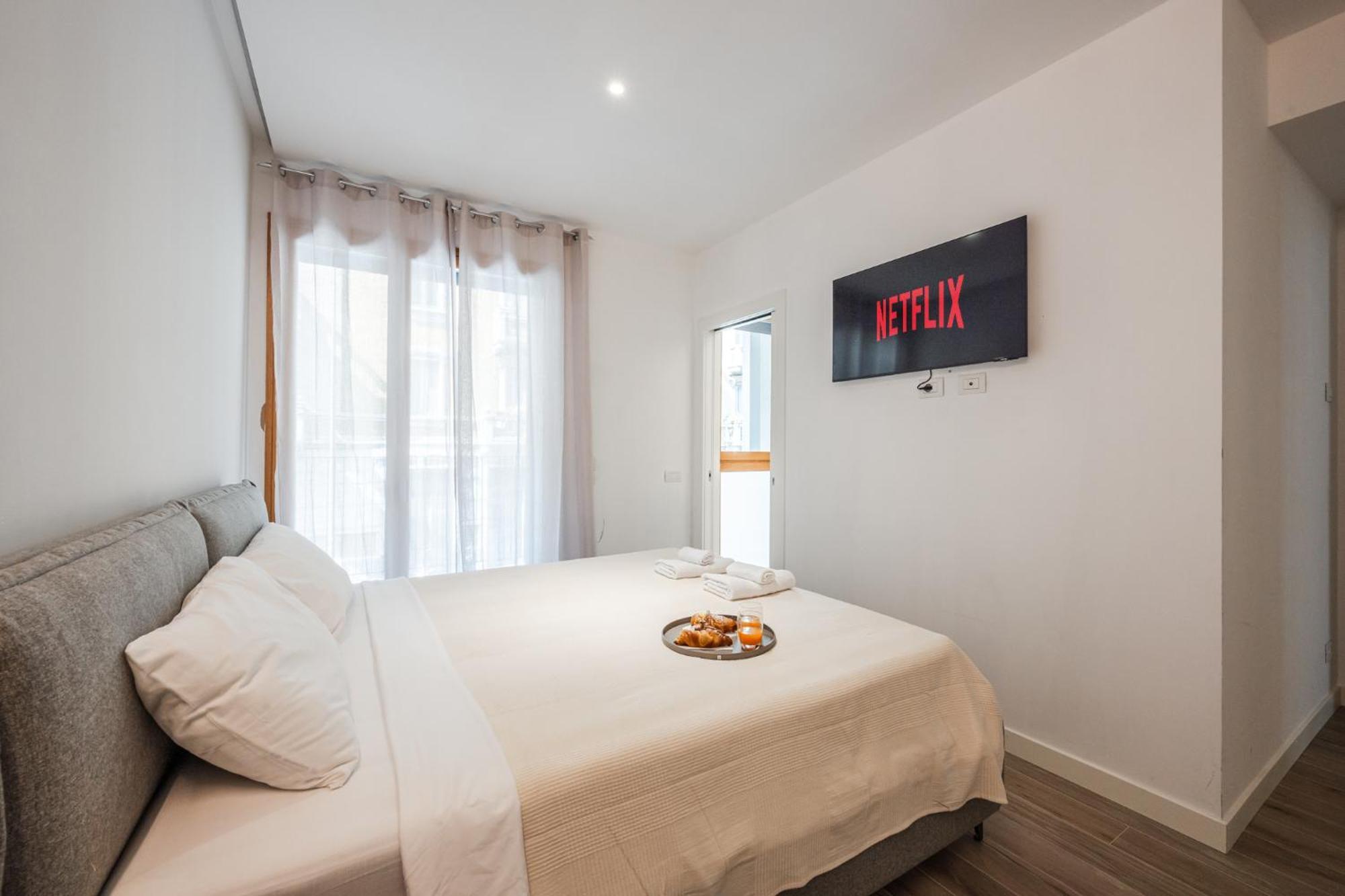 Appartamento Moderno Con Terrazza & Palestra