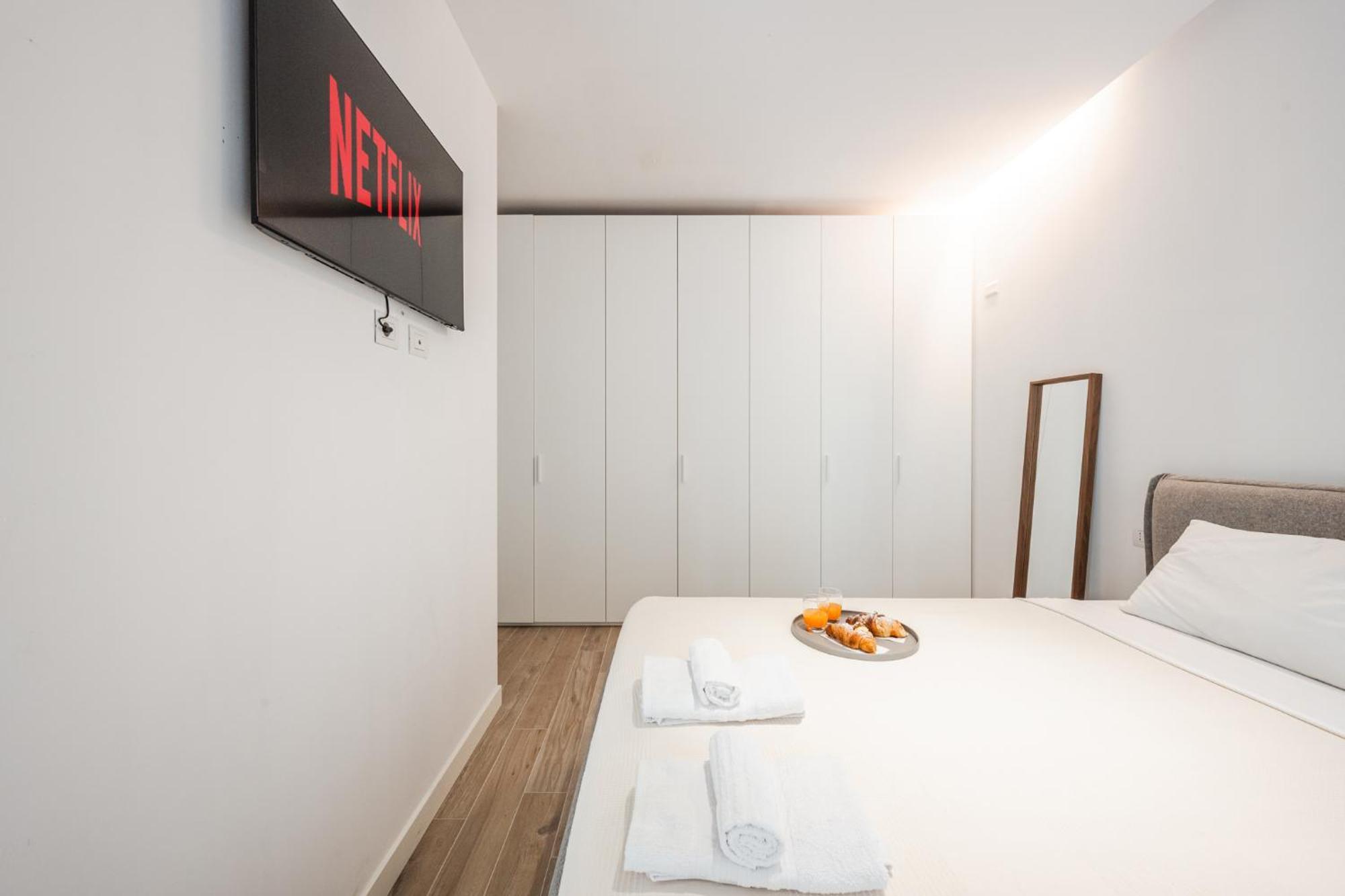 Moderno Con Terrazza & Palestra * Milano