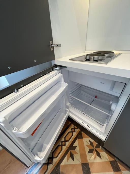 Casa vacanze Tiny With Ideal Subway Connection *