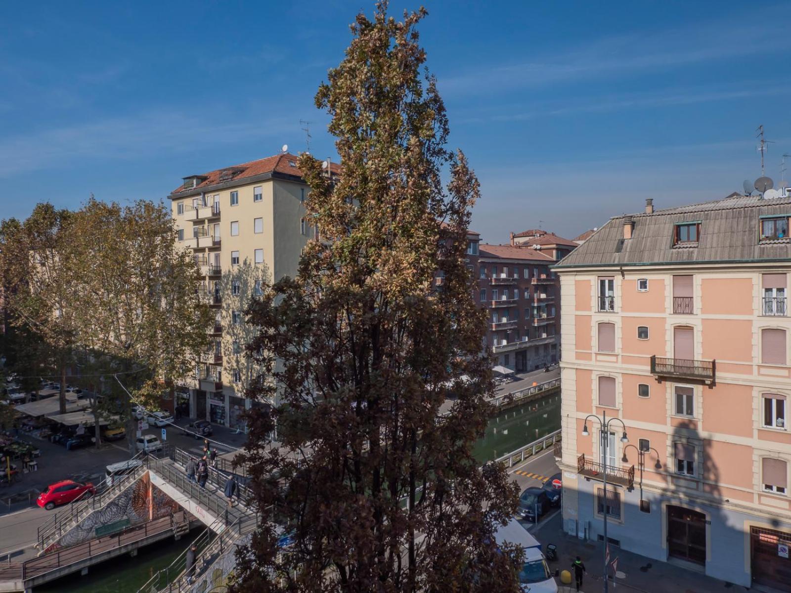 I Host - Ascanio Sforza 47 * Milano