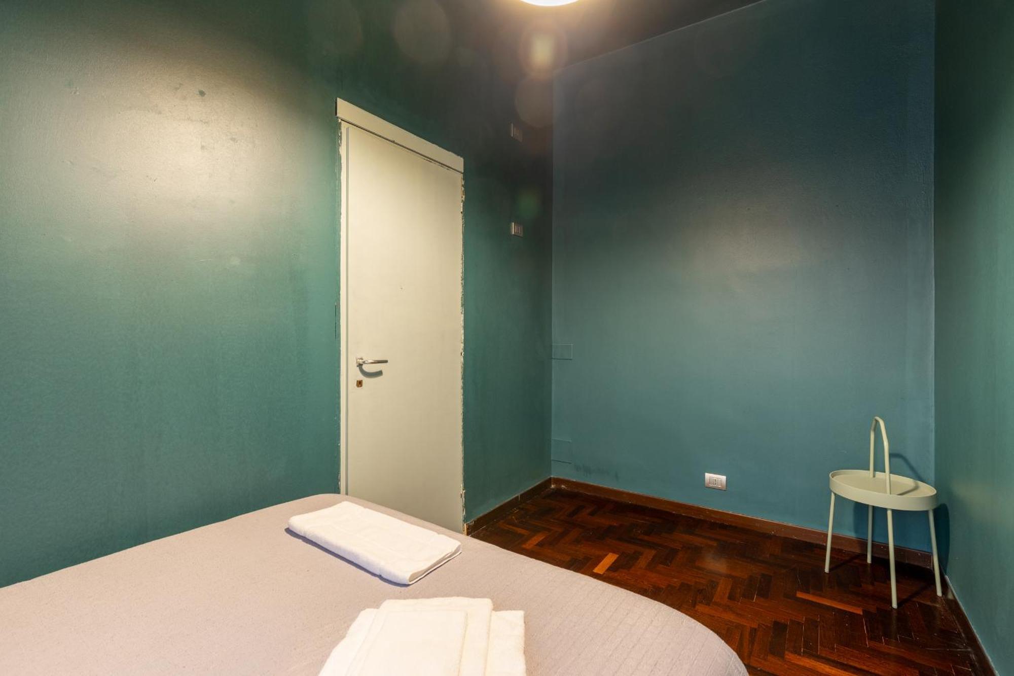 Cairoli E Garage * Milano
