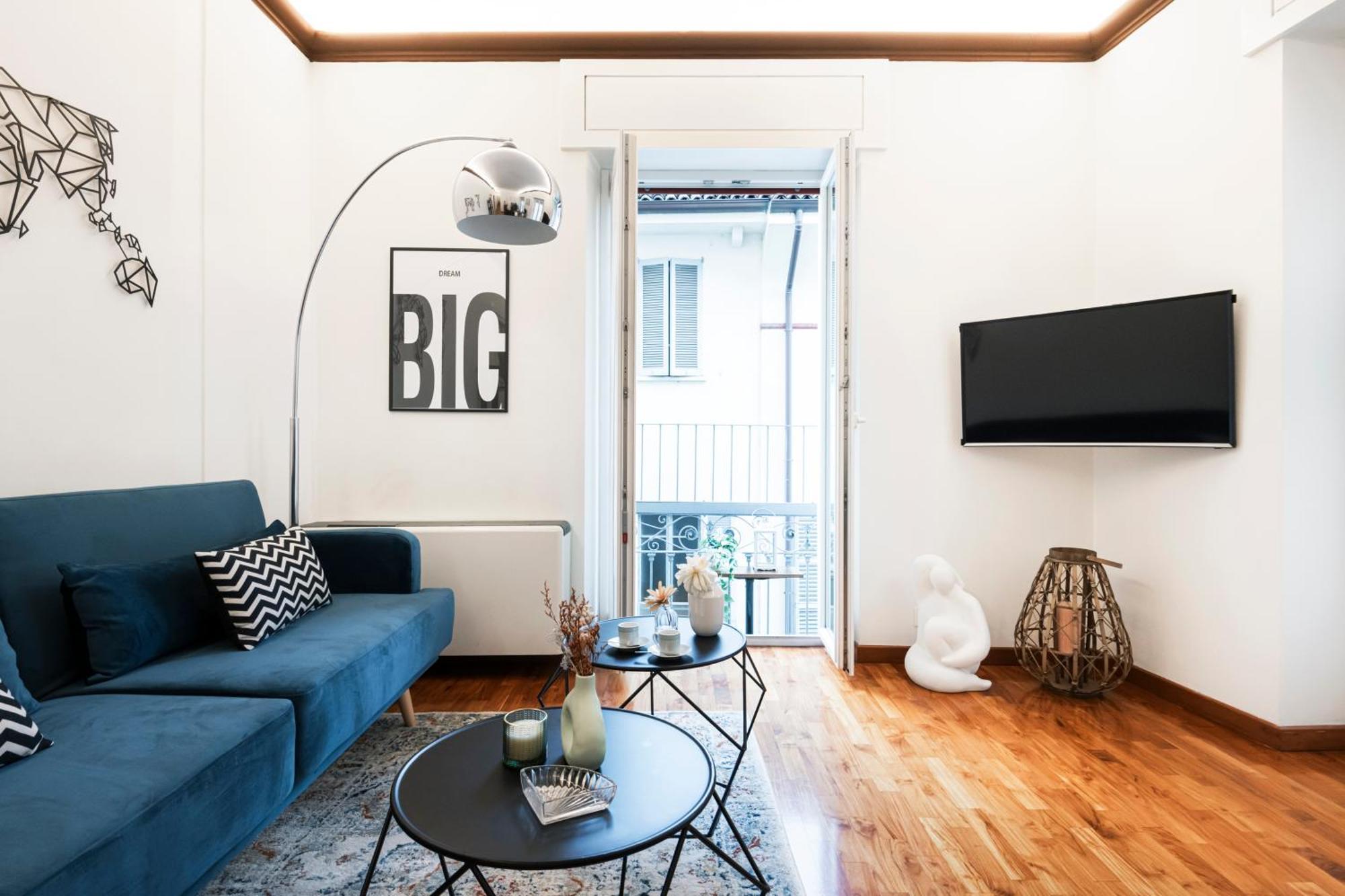Easylife - Pearl With Balcony On Ticinese District