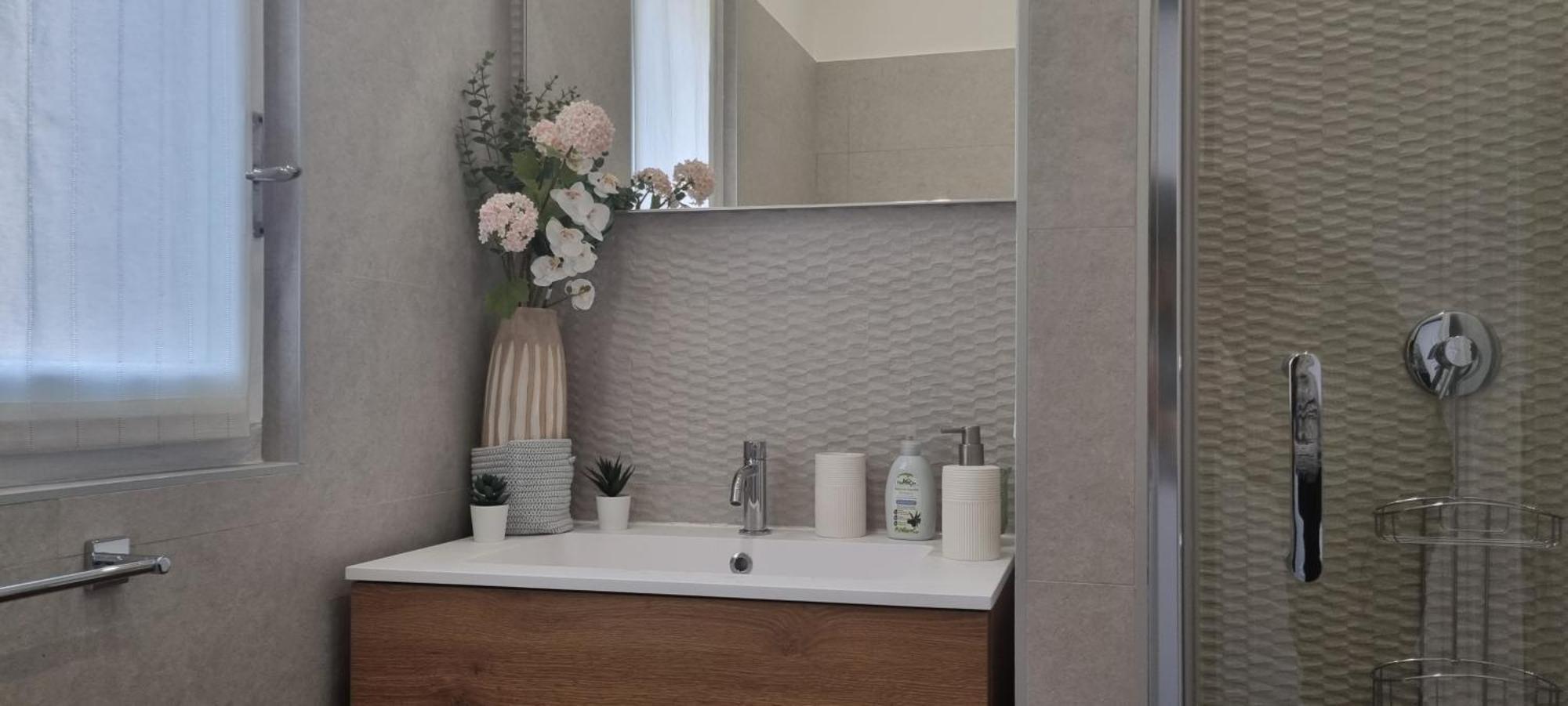 Apartment Joivy Contemporary 1-bed Near Duomo Di