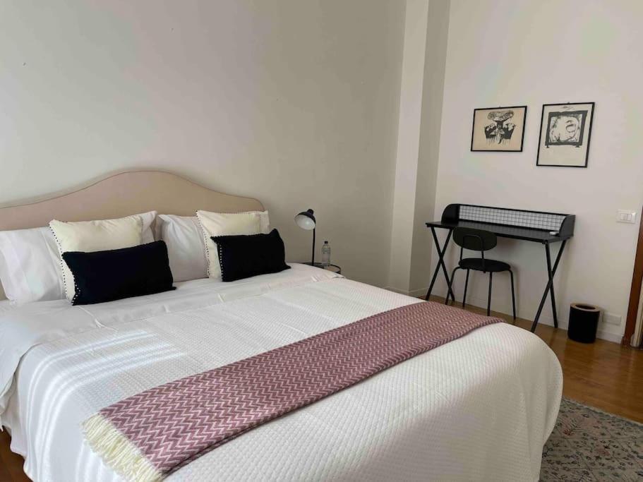 Artsy Flat With Shared Pool Lejlighed