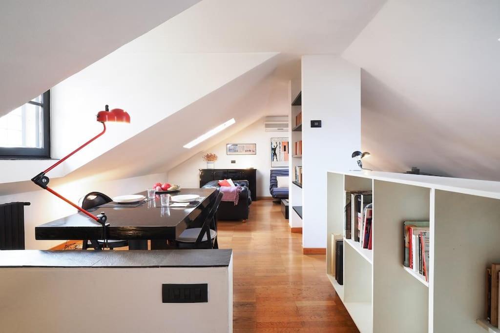 Apartment Open Space Nel Cuore Dei Navigli Milan