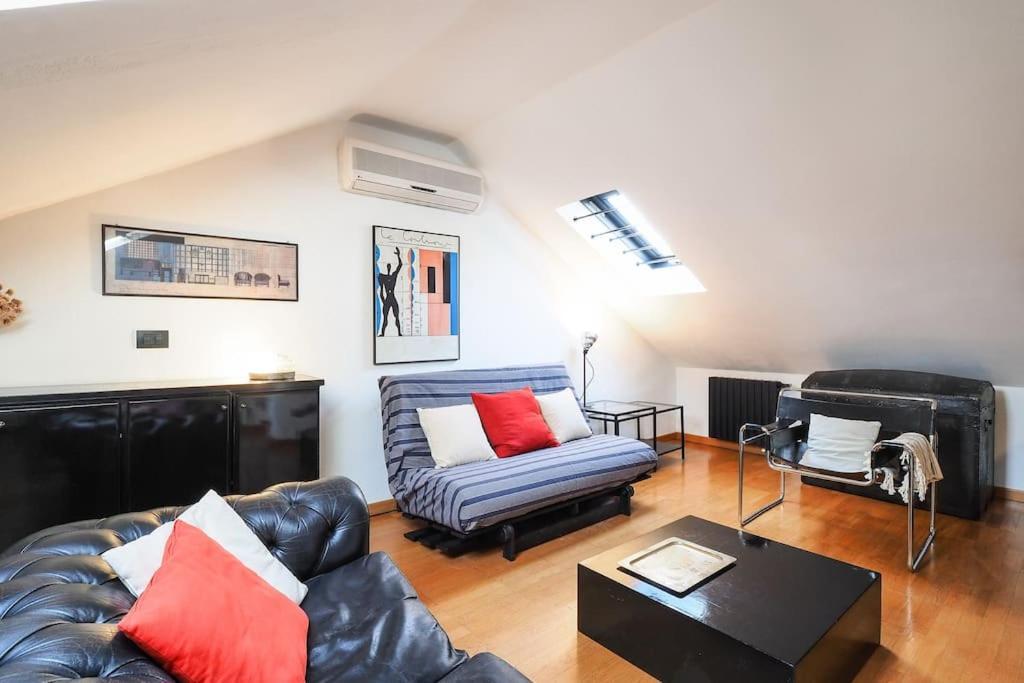 Apartment Open Space Nel Cuore Dei Navigli Milan