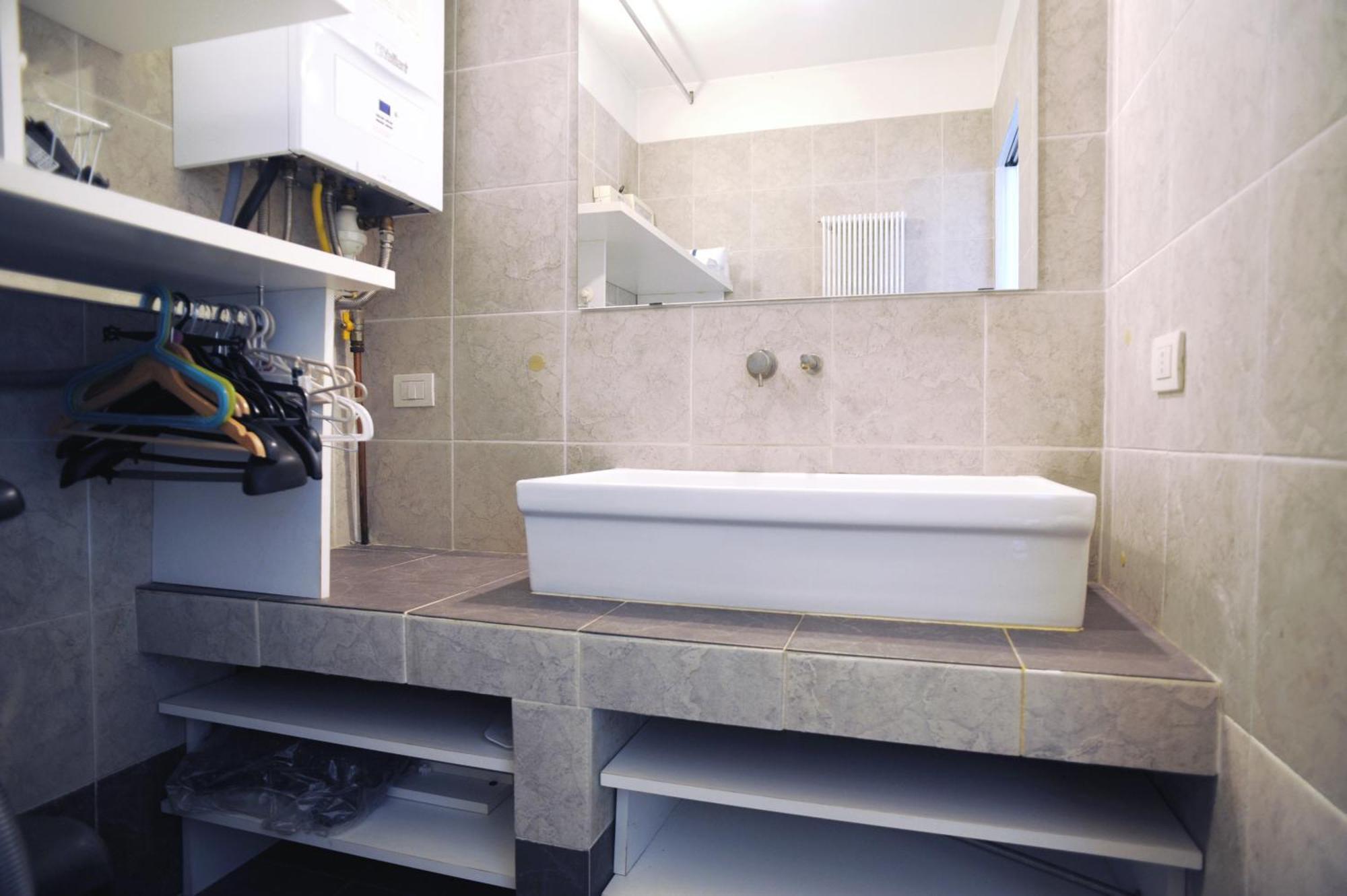 Privatunterkunft Sant Ambrogio Courtyard In Shared Flat Mailand