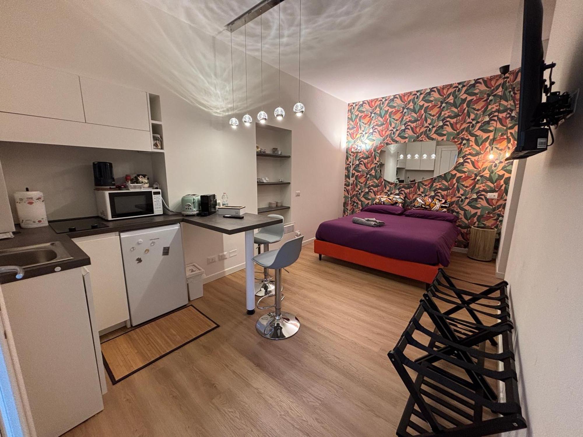 Lejlighed La Vecchia Milano-les Nubles Vannucci - Il Ballatoio E Il Cortile Milano