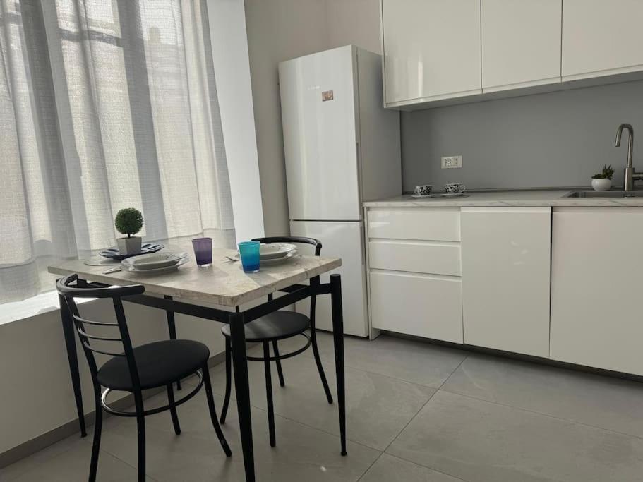 Appartamento --free Private Parking-wi- Fi And A-c Milano