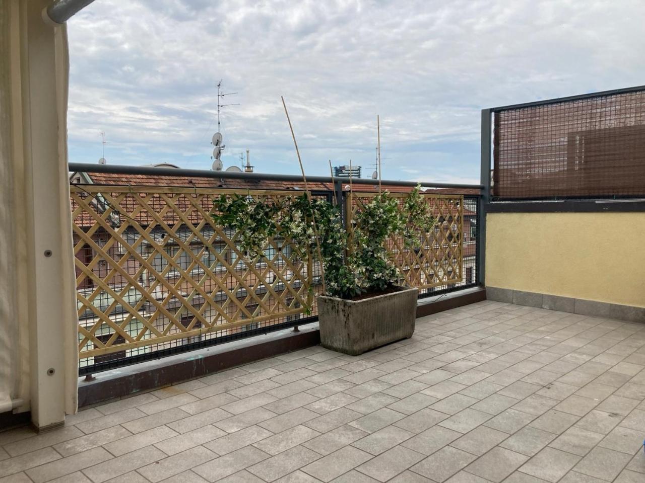 Monolocale Con Ampio Terrazzo Apartment Milan