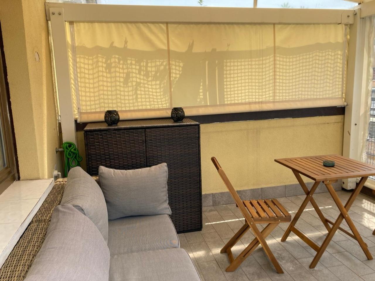 Monolocale Con Ampio Terrazzo Milan