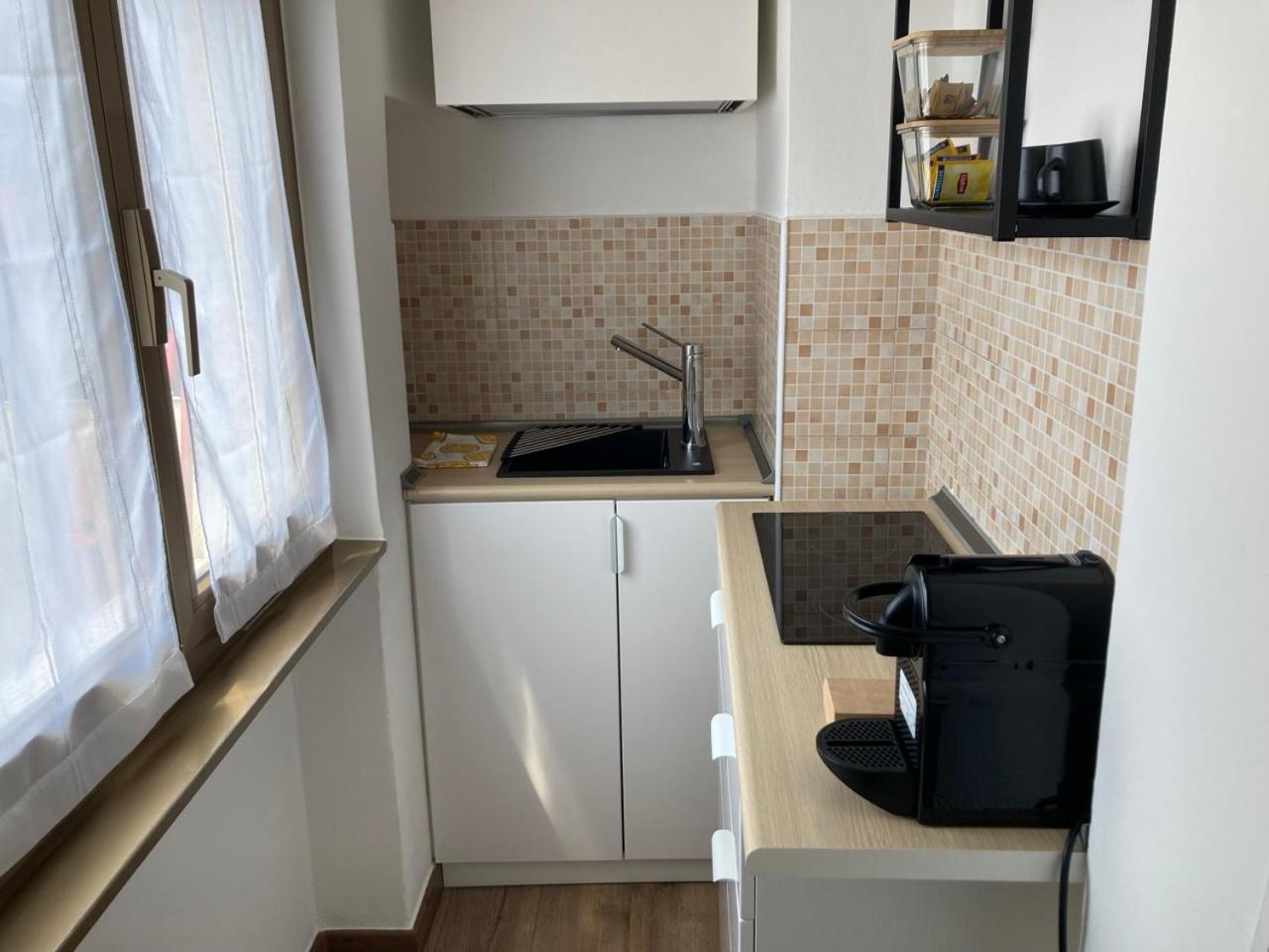 Monolocale Con Ampio Terrazzo Milan
