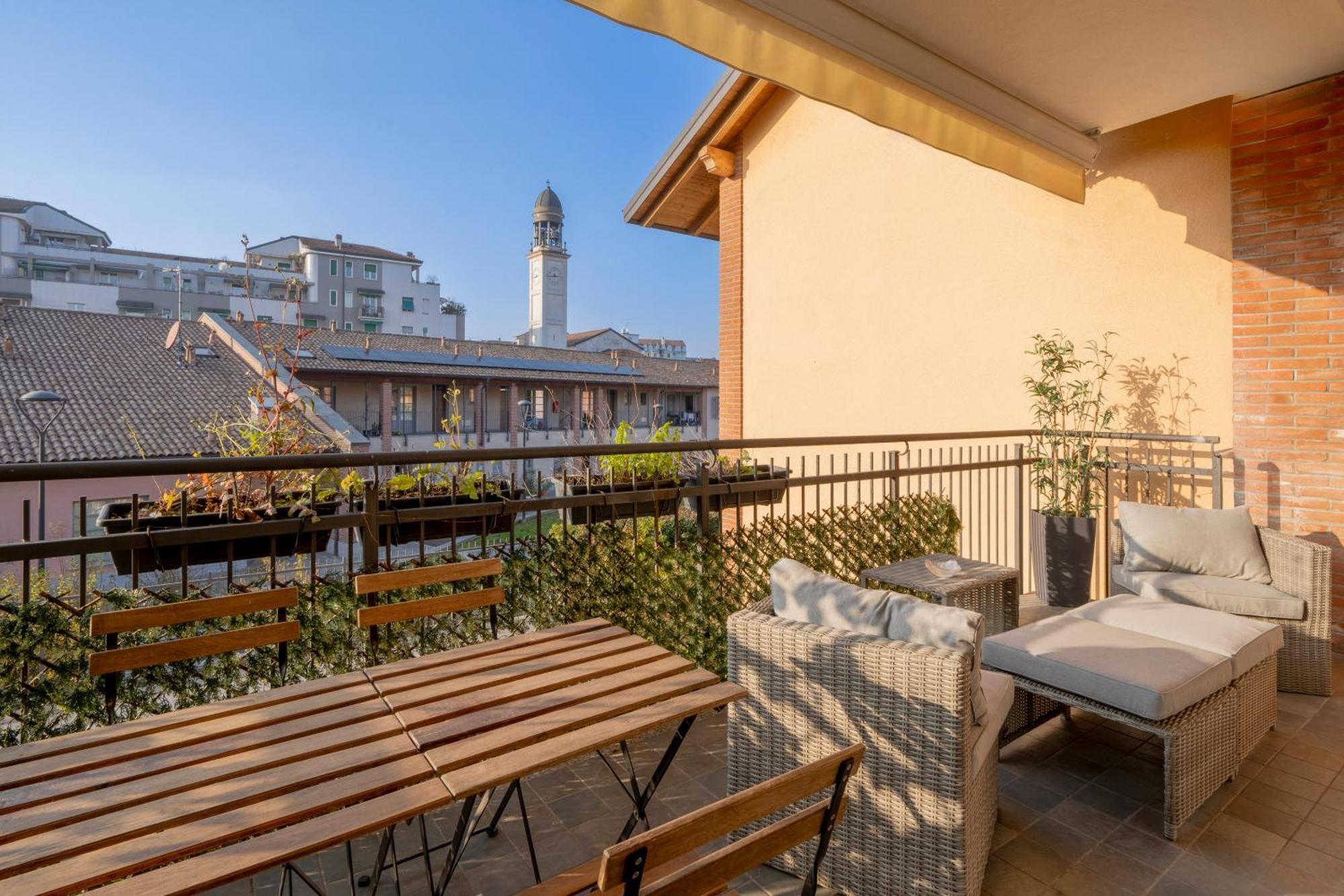 Super With Private Terrace Autentica Appartamento Milano