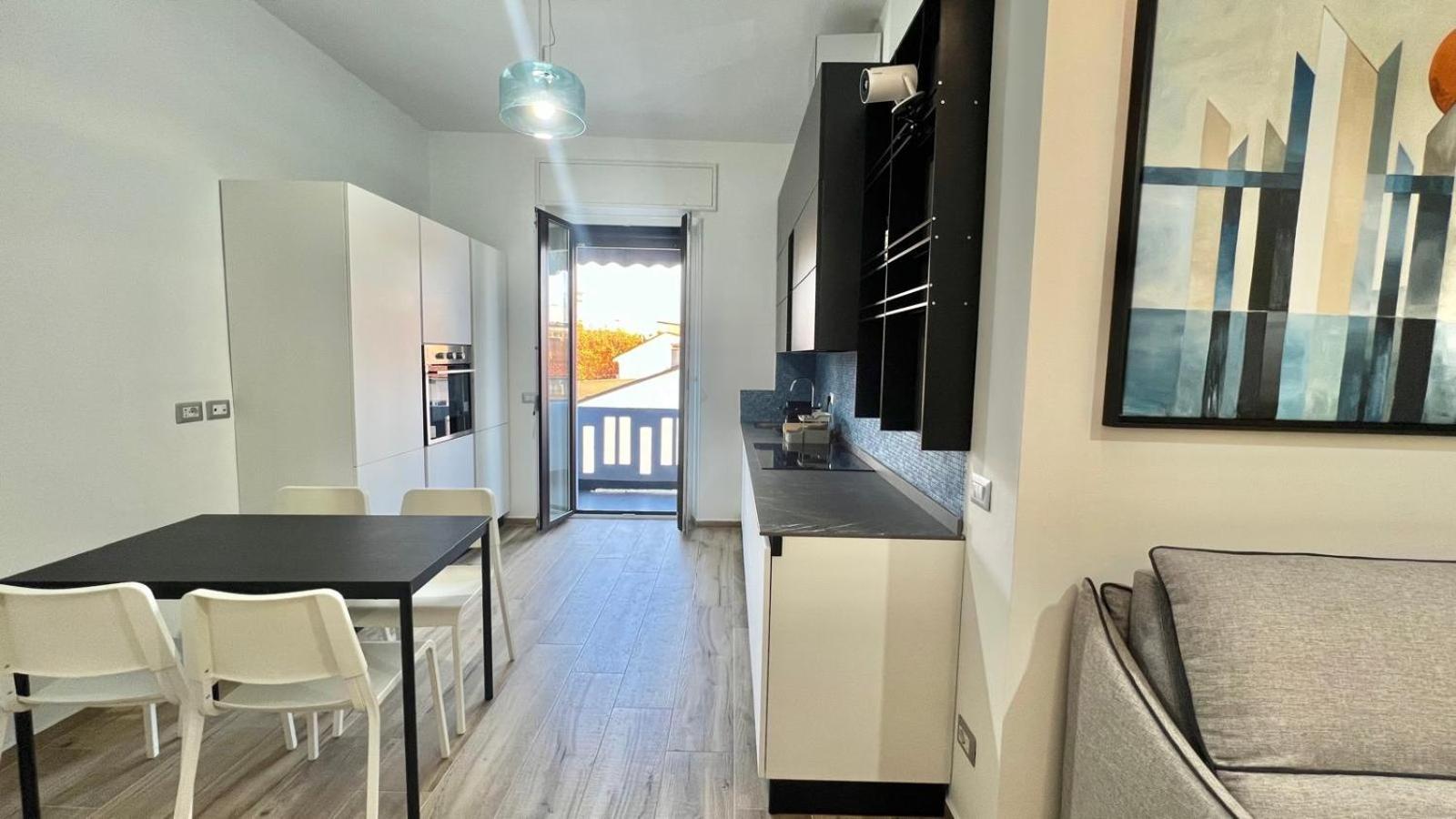 Torelli Home, Moderno E Confortevole, Nel Cuore Della Citta Di Milano, Con Balcone Esterno Vista Garibaldi Milano