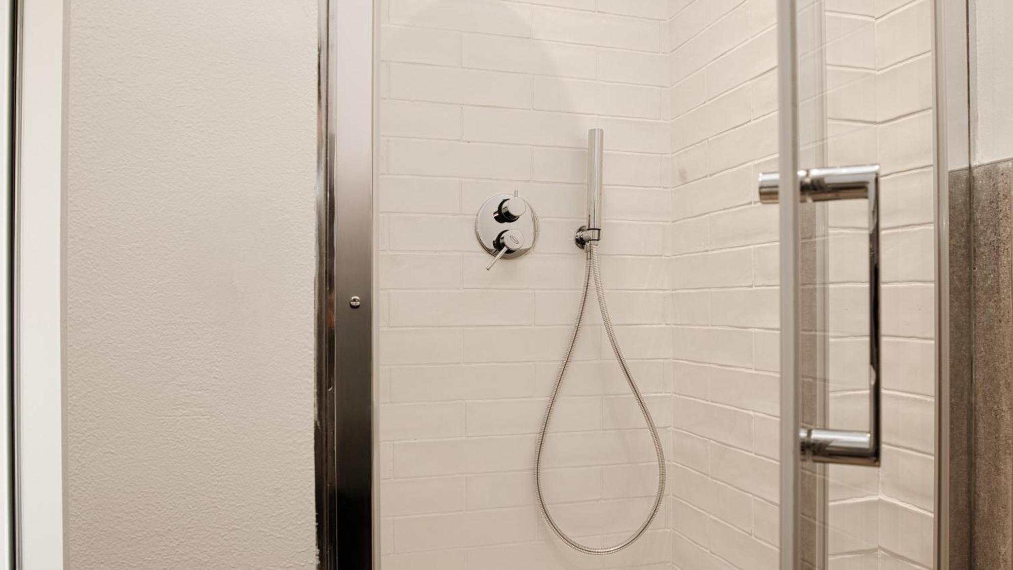 Appartamento Ideal Rent - Sirtori 10 *