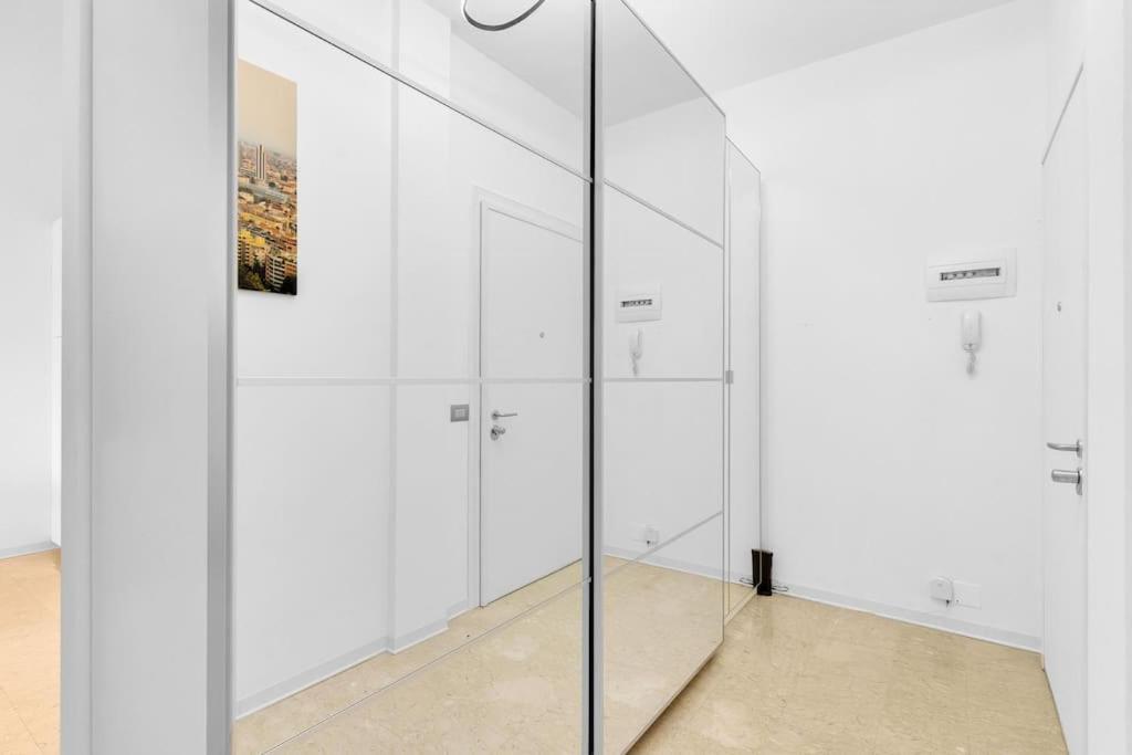 Yellow Flat Apartment *