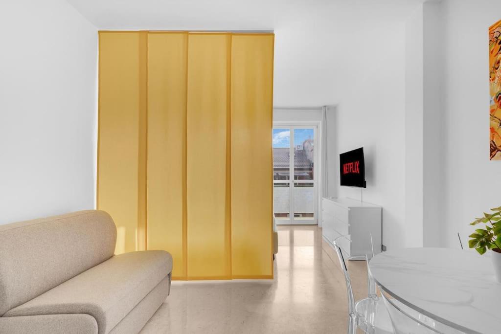 Apartment Yellow Flat Mailand