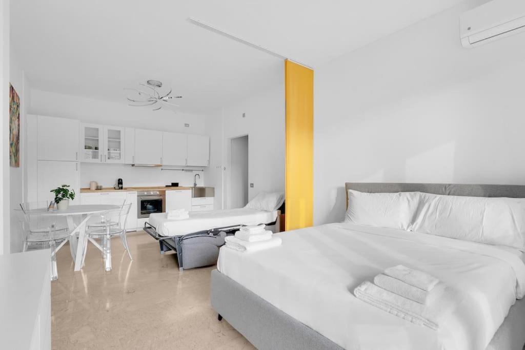Yellow Flat Apartment
