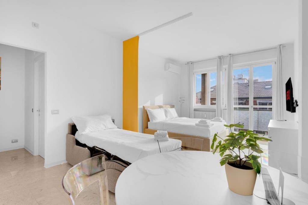 Yellow Flat Apartment