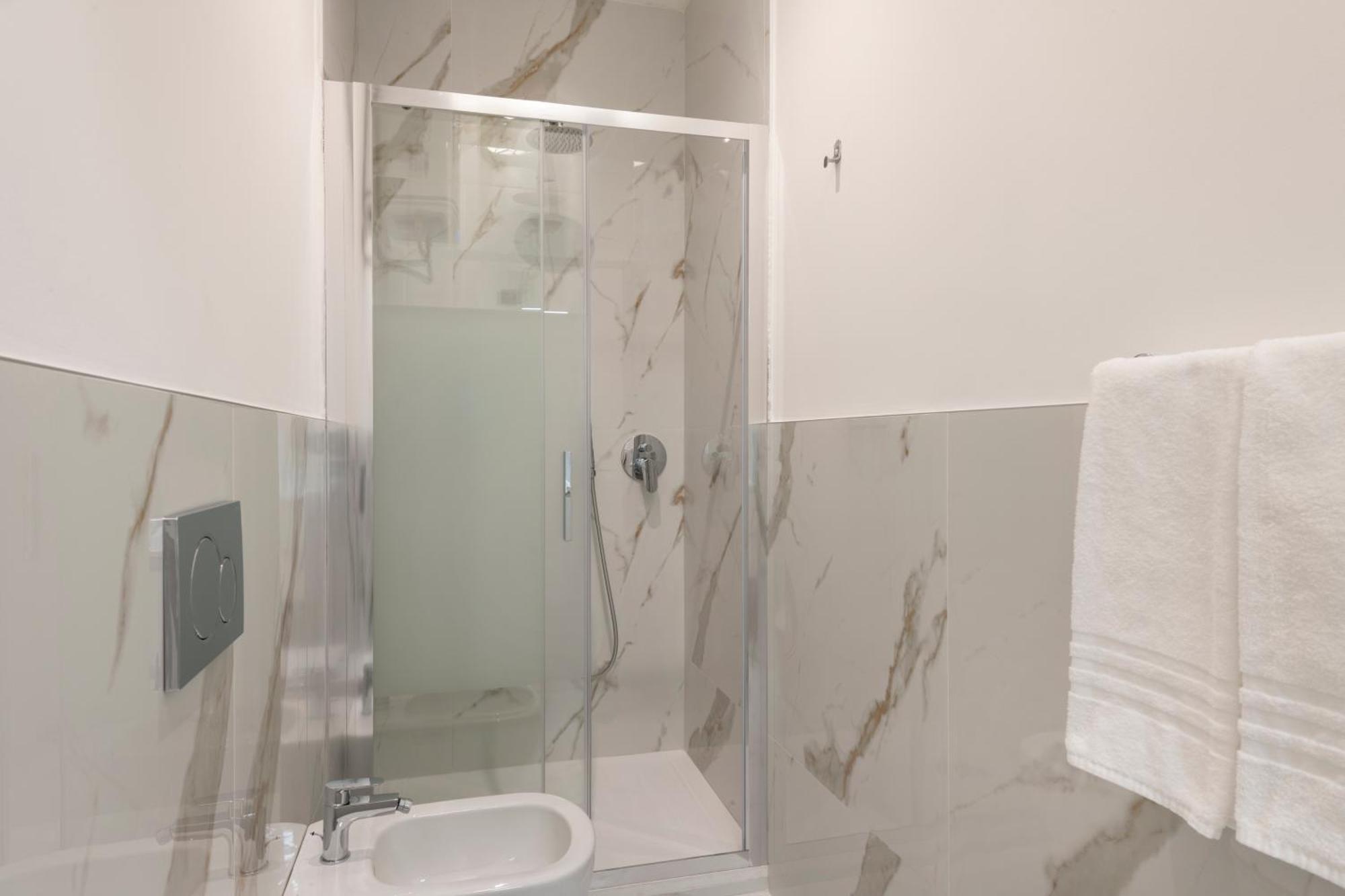 Royal Duomo Apartment Milan