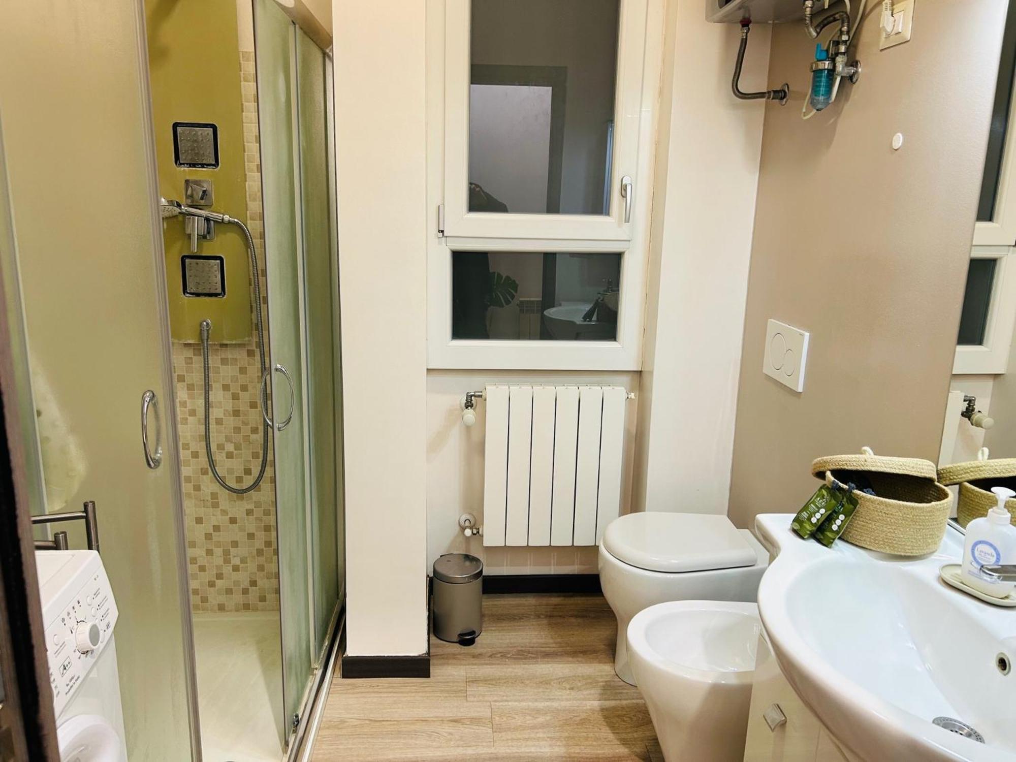 Chiara 18 - M4 Metro Blu Appartamento