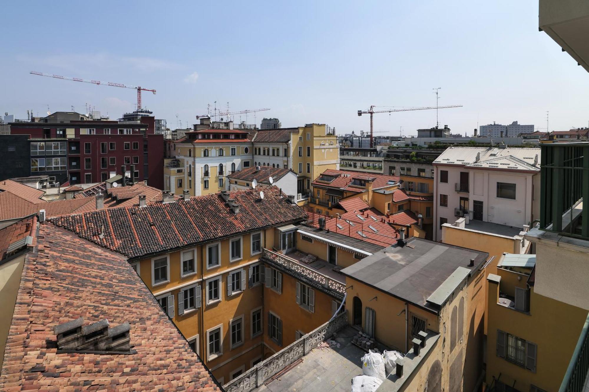 Elegante E Silenzioso Nel Cuore Di Appartamento Milano