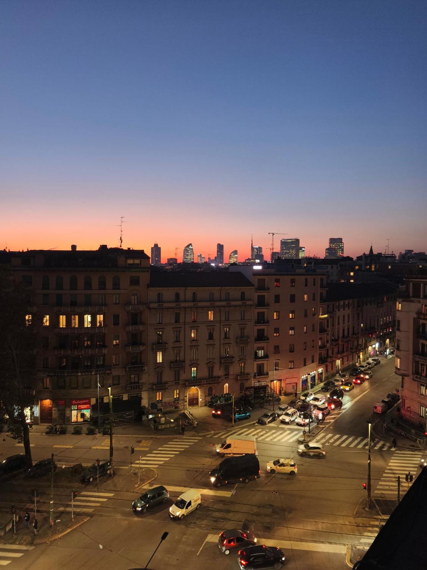 Elegant View Flat Adjacent Metro Lejlighed Milano