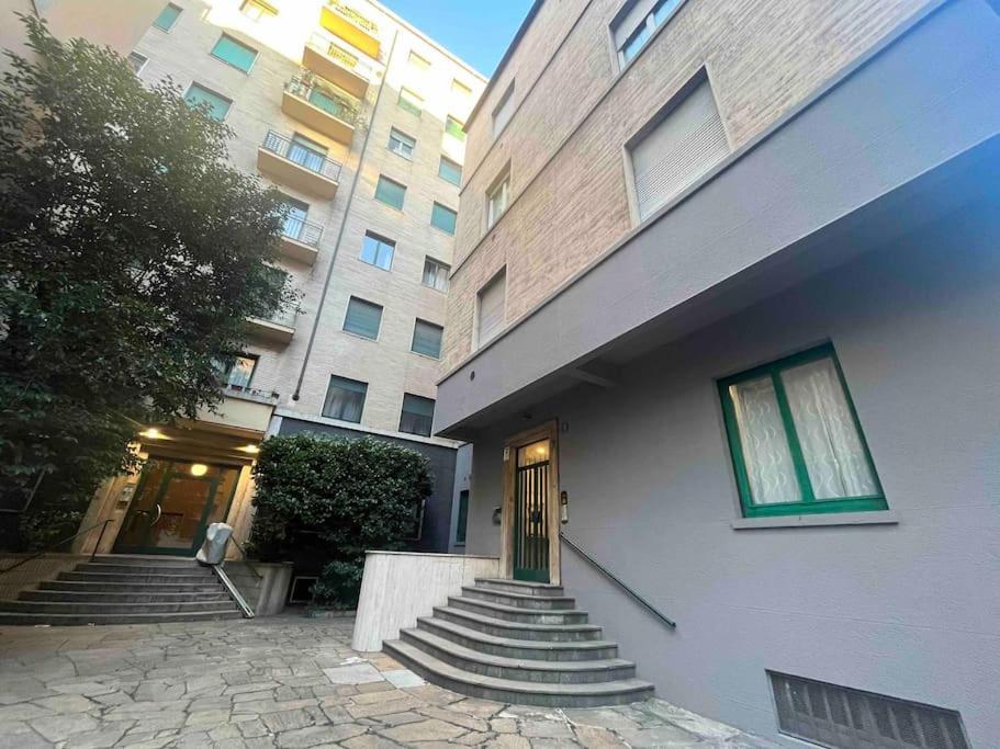 Monolocale In Centro Con Terrazzo Milano
