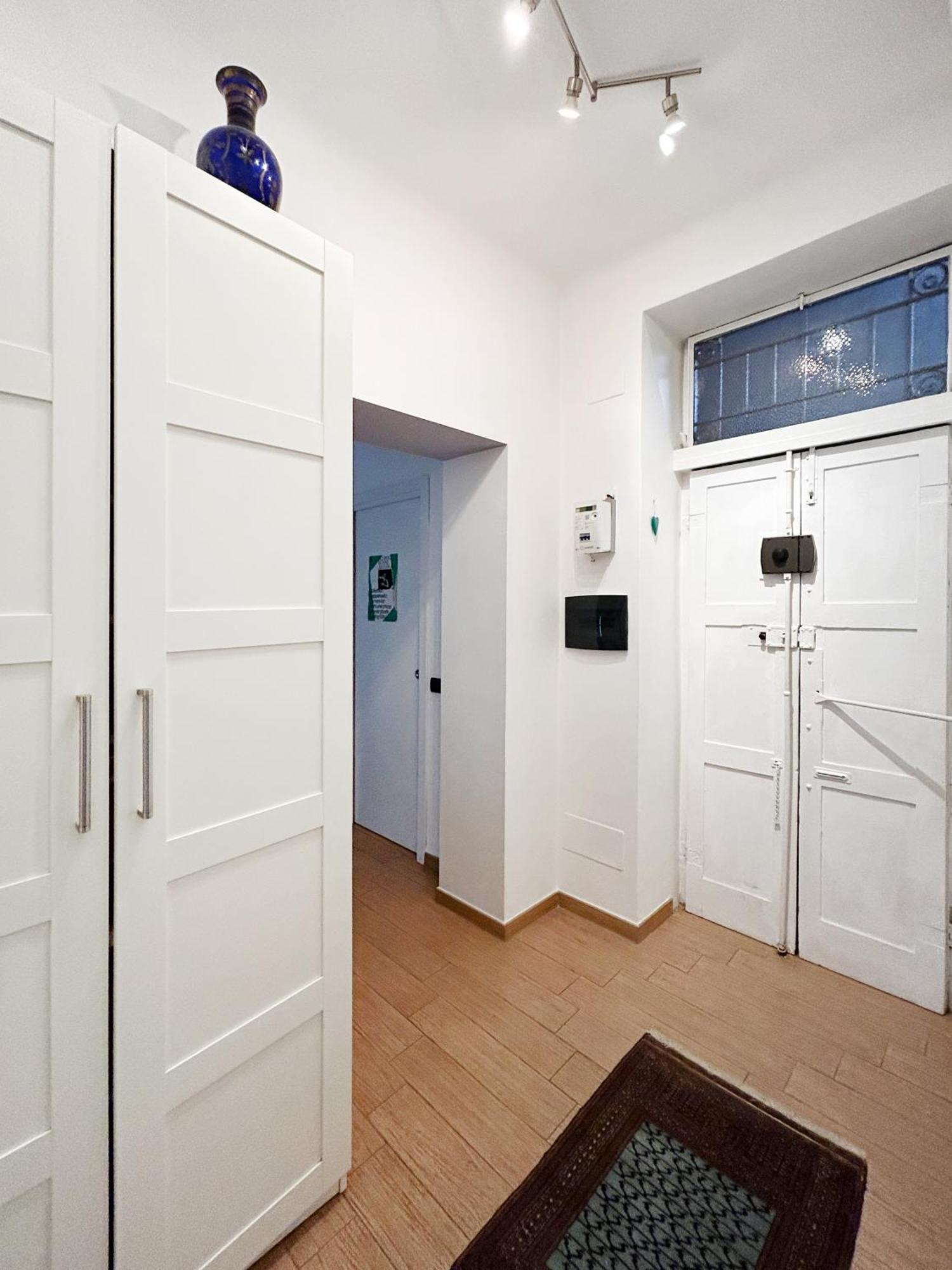 A House - Cozy At Noce District Apartment