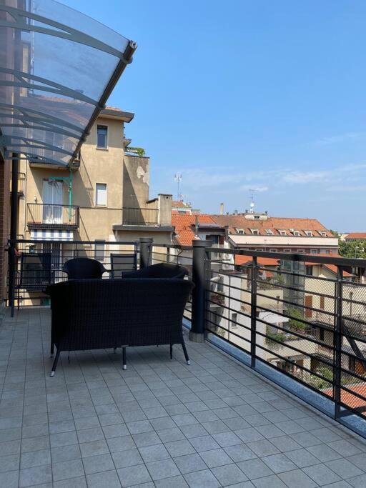 Appartamento Penthouse Luce Near Metro-bus-tram *