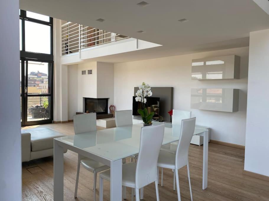 Appartamento Penthouse Luce Near Metro-bus-tram Milano