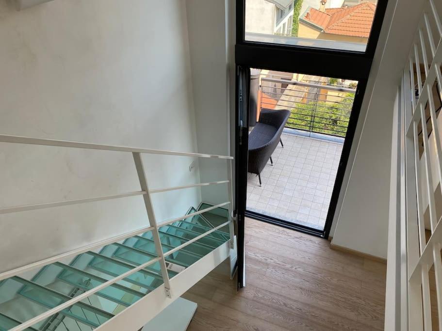 Appartamento Penthouse Luce Near Metro-bus-tram