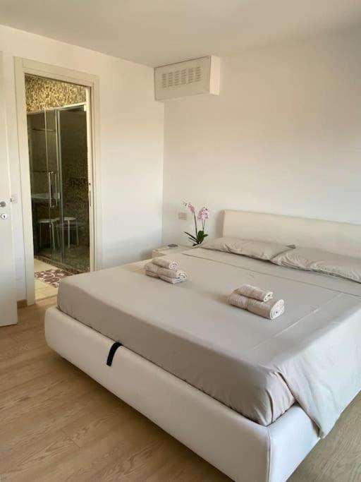 Penthouse Luce Near Metro-bus-tram * Milano