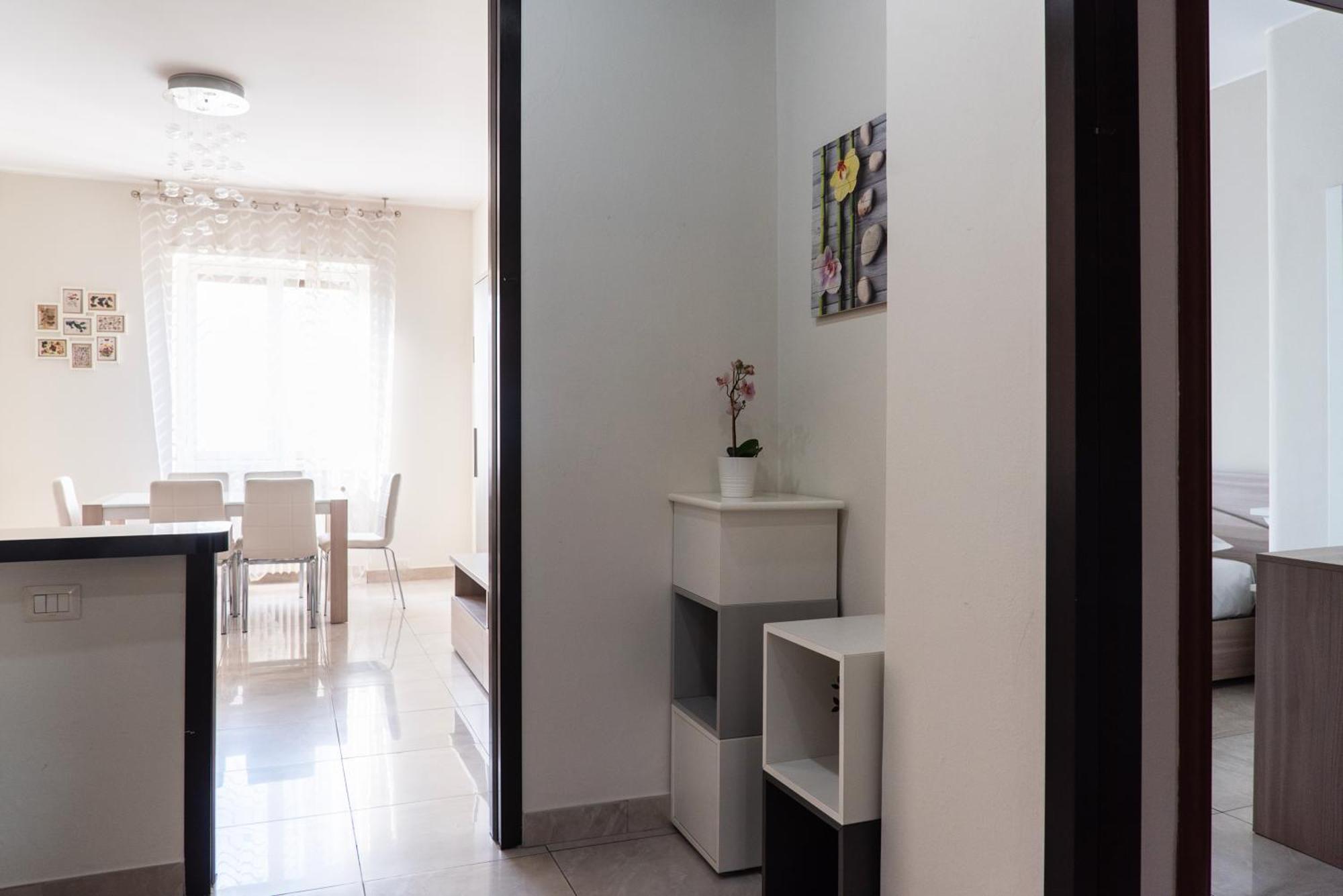 Youhosty - Populonia 10 Mailand